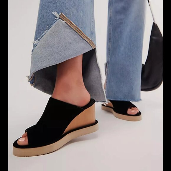 NEW Free People Running in Wedges Sandals - Suede For Women black 252 - Picture 7 of 8